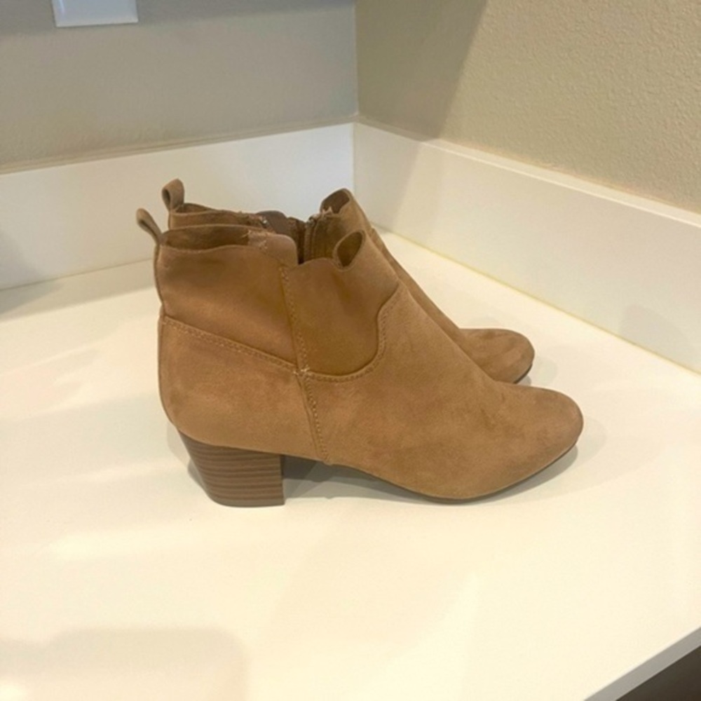 Tan heel booties
